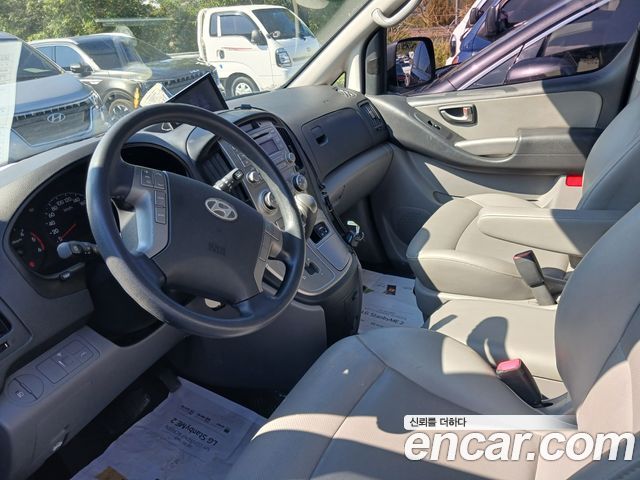Hyundai Grand Starex 5-Seater VAN CVX Luxury 2014 — фото 5
