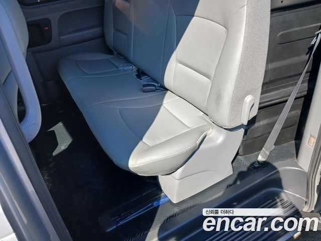 Hyundai Grand Starex 5-Seater VAN CVX Luxury 2014 — фото 6