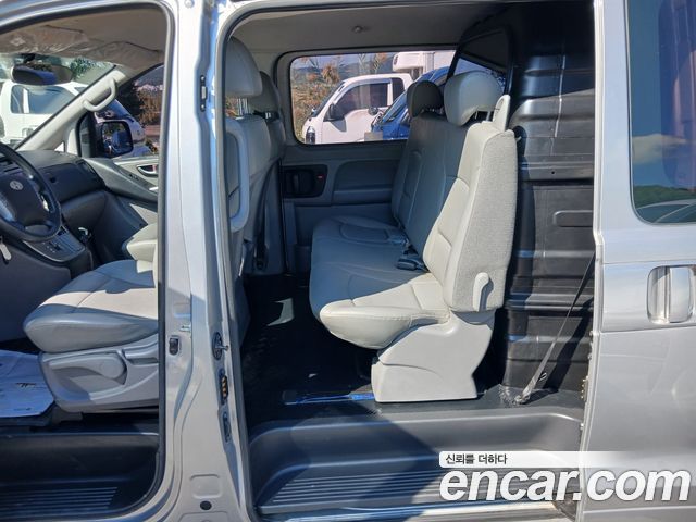 Hyundai Grand Starex 5-Seater VAN CVX Luxury 2014 — фото 10