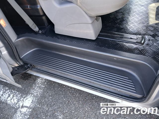 Hyundai Grand Starex 5-Seater VAN CVX Luxury 2014 — фото 16