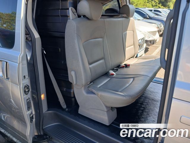 Hyundai Grand Starex 5-Seater VAN CVX Luxury 2014 — фото 17