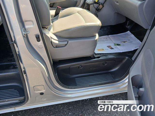 Hyundai Grand Starex 5-Seater VAN CVX Luxury 2014 — фото 18