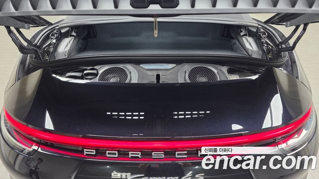 Porsche 911 (992) Carrera 4S Cabriolet 2020 — фото 24
