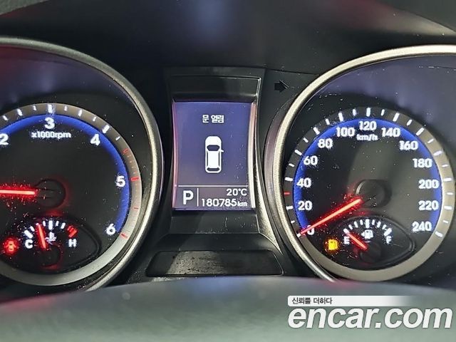 Hyundai Santa Fe (DM) Diesel(e-VGT) 2.0 2WD Premium 2014 — фото 9