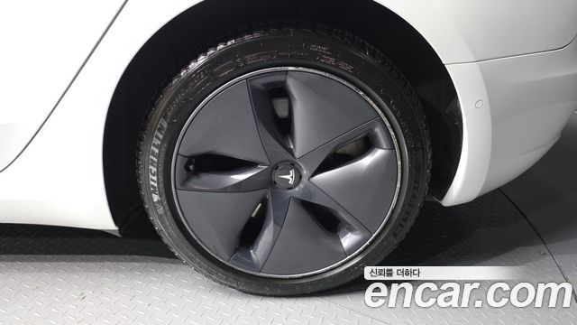 Tesla Model 3 Standard Range Plue RWD 2020 — фото 5