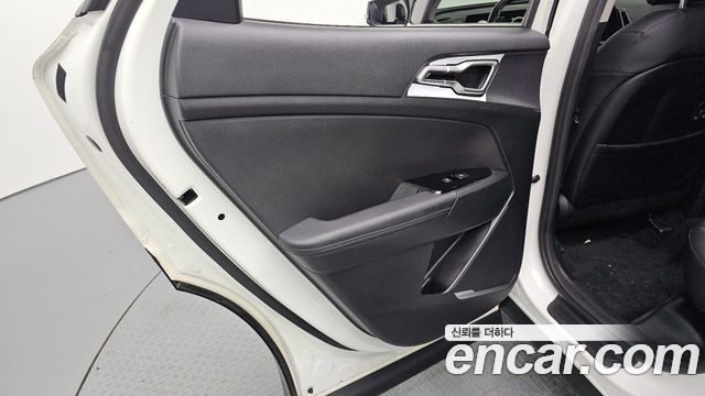 Kia Sportage (V) Gasoline 1.6 Turbo 2WD Nobleless 2022 — фото 25