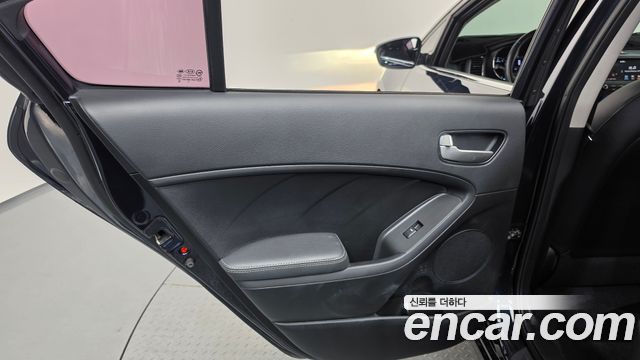 Kia K3 Trendy 2016 — фото 25