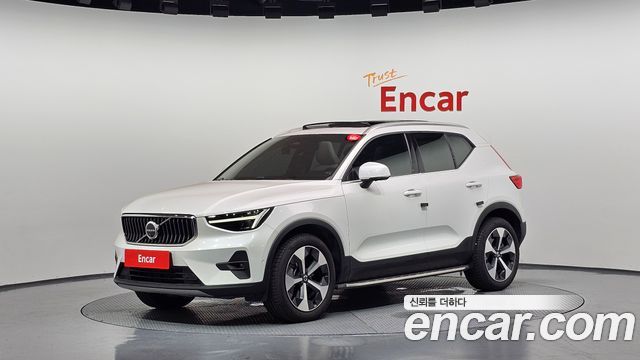 Volvo XC40 B4 Ultra Bright