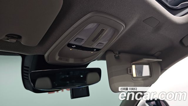 Volvo XC40 B4 Ultra Bright 2025 — фото 33