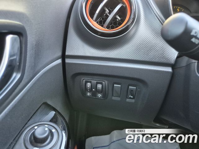 Renault Korea QM3 RE 2015 — фото 17