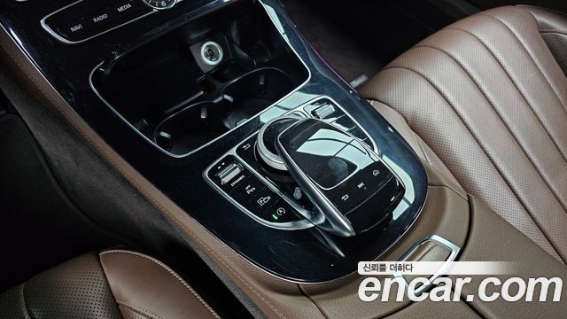Mercedes-Benz E-Class (W213) E300 Exclusive 2017 — фото 9