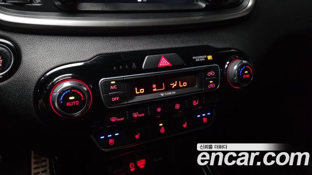 Kia Sorento Diesel 2.2 2WD Noblesse Special 2019 — фото 17