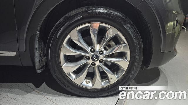 Kia Sorento Diesel 2.2 2WD Noblesse Special 2019 — фото 21