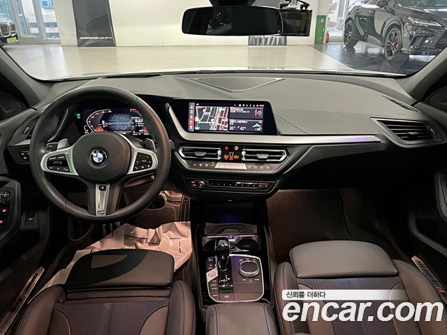 BMW 1 Series (F40) 120i M Sports 2024 — фото 7