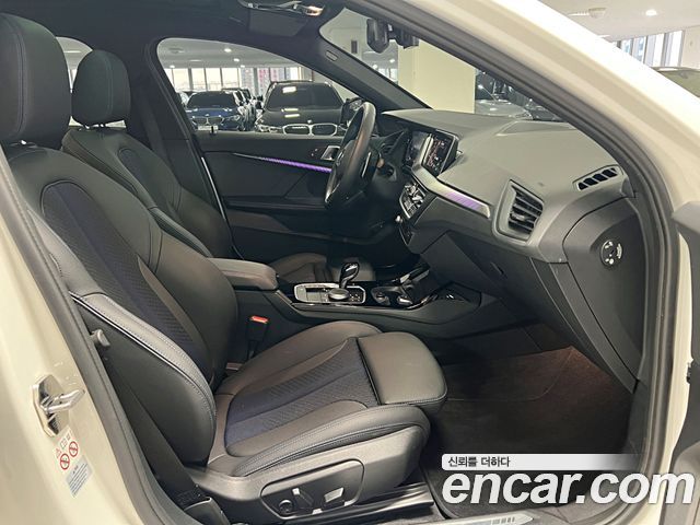 BMW 1 Series (F40) 120i M Sports 2024 — фото 17