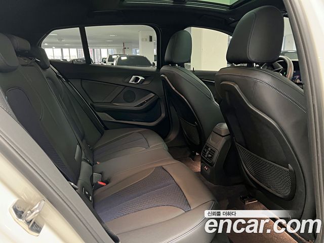 BMW 1 Series (F40) 120i M Sports 2024 — фото 18