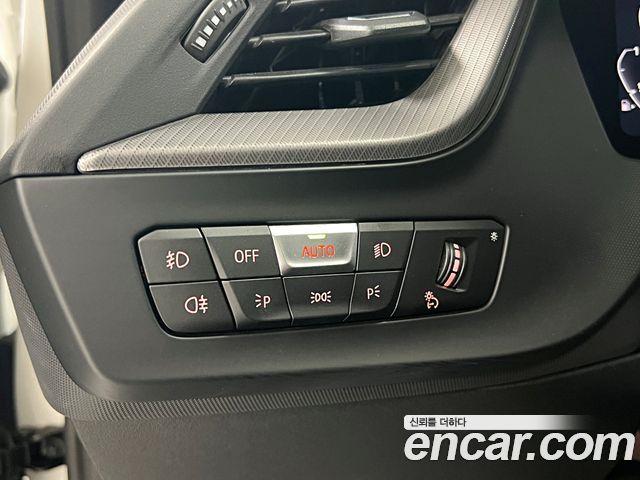 BMW 1 Series (F40) 120i M Sports 2024 — фото 21