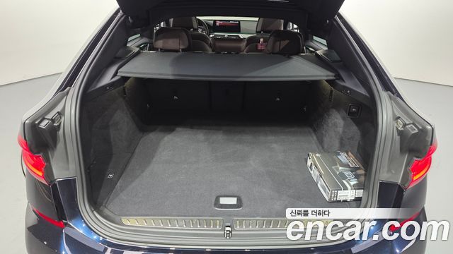 BMW 6 Series GT (G32) 640i xDrive M Sport 2023 — фото 19