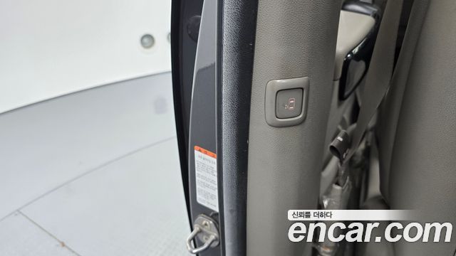 Kia Carnival 9-seater Prestige 2018 — фото 28