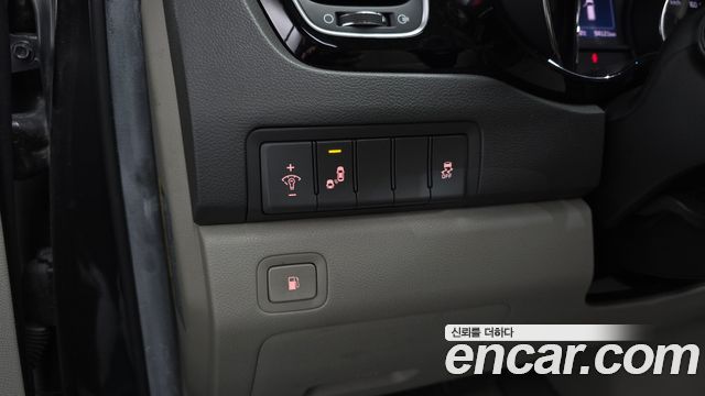 Kia Carnival 9-seater Prestige 2018 — фото 29