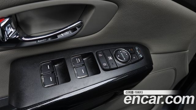 Kia Carnival 9-seater Prestige 2018 — фото 30