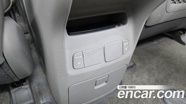 Kia Carnival 9-seater Prestige 2018 — фото 31