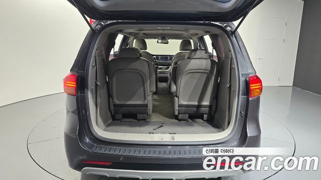 Kia Carnival 9-seater Prestige 2018 — фото 34