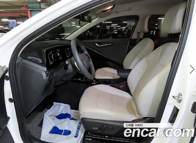 Kia Niro Prestige 2024 — фото 6