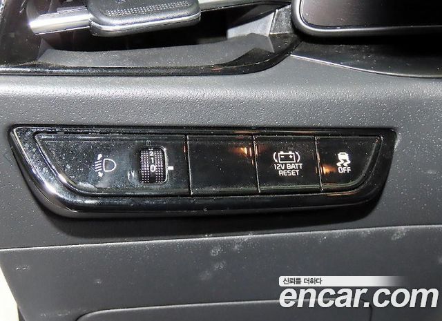 Kia Niro Prestige 2024 — фото 18