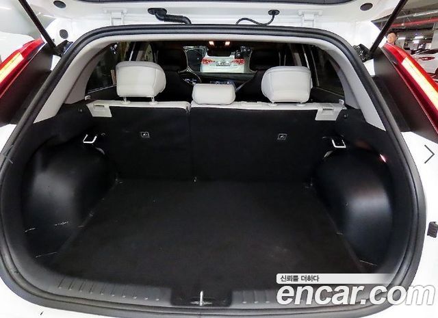 Kia Niro Prestige 2024 — фото 22