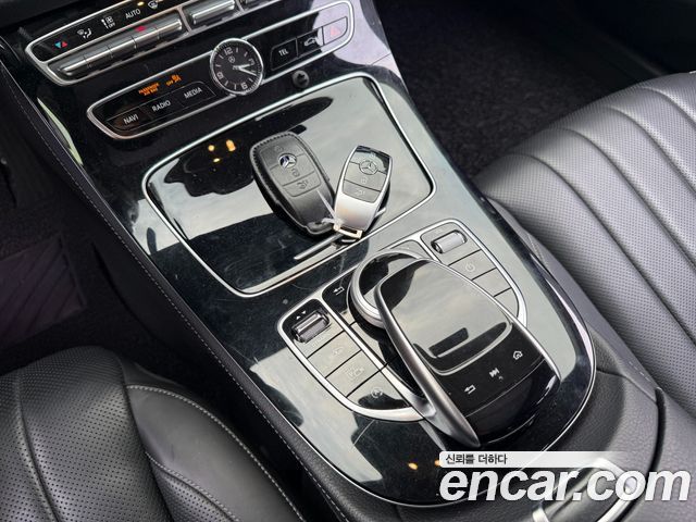 Mercedes-Benz E-Class (W213) E400 4MATIC Exclusive 2017 — фото 10