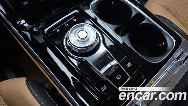 Kia Carnival (IV) Gasoline 7-seater Limousine(Special vehicle) 2023 — фото 9
