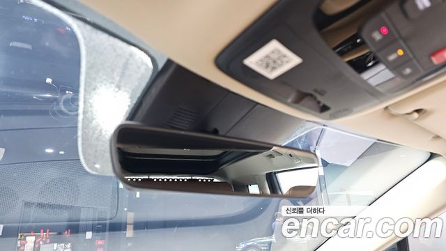 Kia Carnival (IV) Gasoline 7-seater Limousine(Special vehicle) 2023 — фото 33
