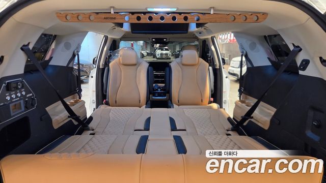 Kia Carnival (IV) Gasoline 7-seater Limousine(Special vehicle) 2023 — фото 50