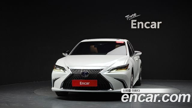 Lexus ES300h (VII) Executive 2019 — фото 3
