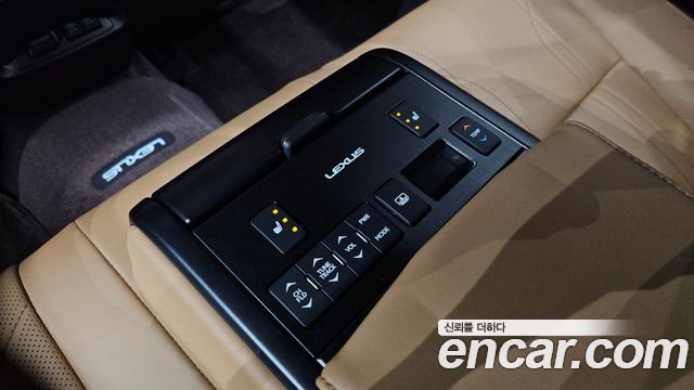 Lexus ES300h (VII) Executive 2019 — фото 19