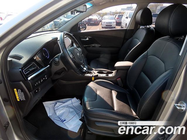 Kia Niro 1.6 HEV Prestige 2020 — фото 7