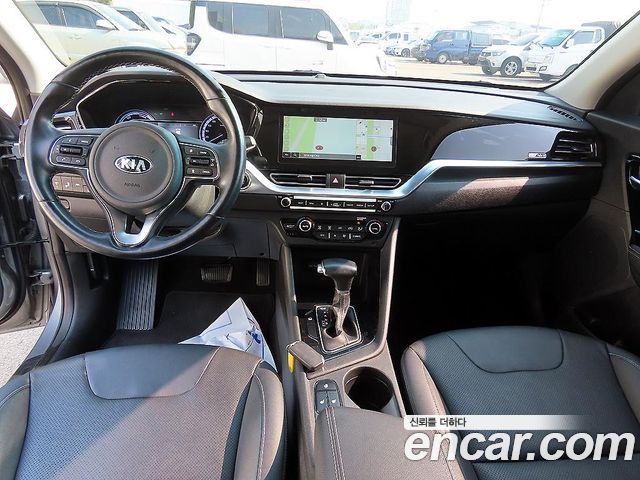 Kia Niro 1.6 HEV Prestige 2020 — фото 9