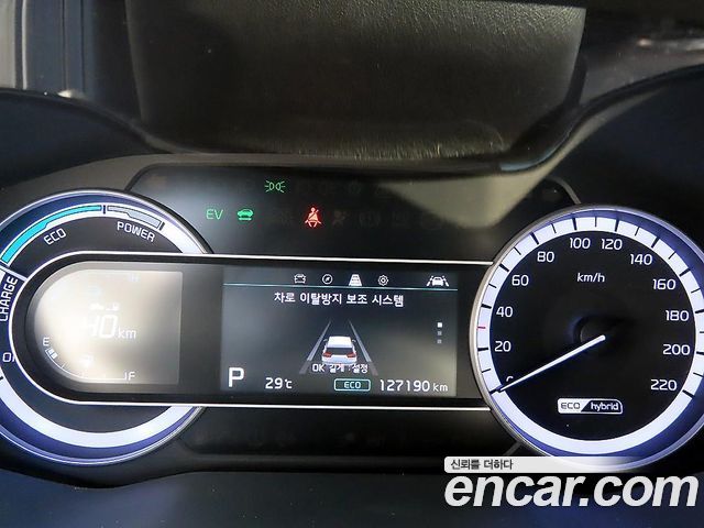 Kia Niro 1.6 HEV Prestige 2020 — фото 17