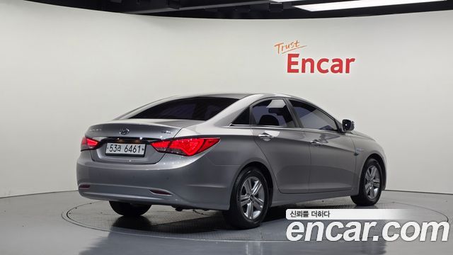 Hyundai Sonata The Brilliant CVVL Bluesaver 2013 — фото 2