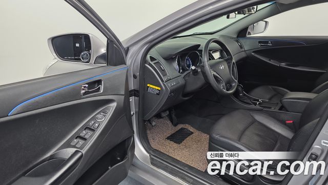 Hyundai Sonata The Brilliant CVVL Bluesaver 2013 — фото 10