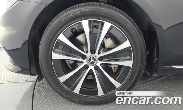 Mercedes-Benz E-Class (W213) E300e Exclusive 2019 — фото 5