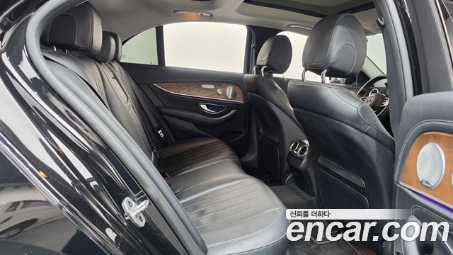 Mercedes-Benz E-Class (W213) E300e Exclusive 2019 — фото 11