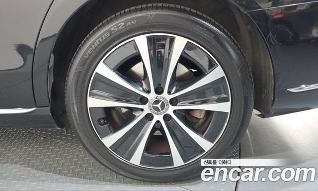 Mercedes-Benz E-Class (W213) E300e Exclusive 2019 — фото 21
