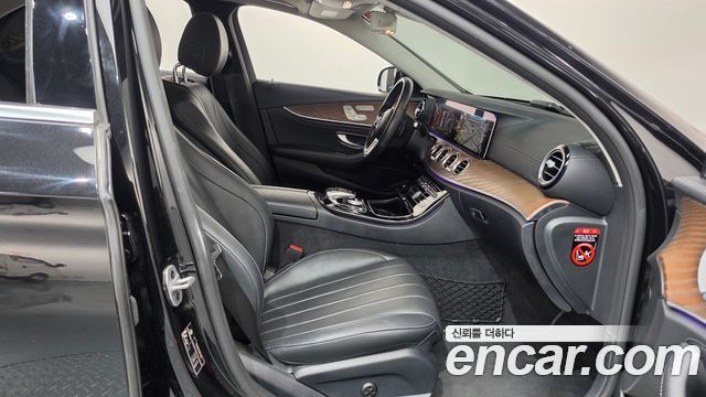 Mercedes-Benz E-Class (W213) E300e Exclusive 2019 — фото 26