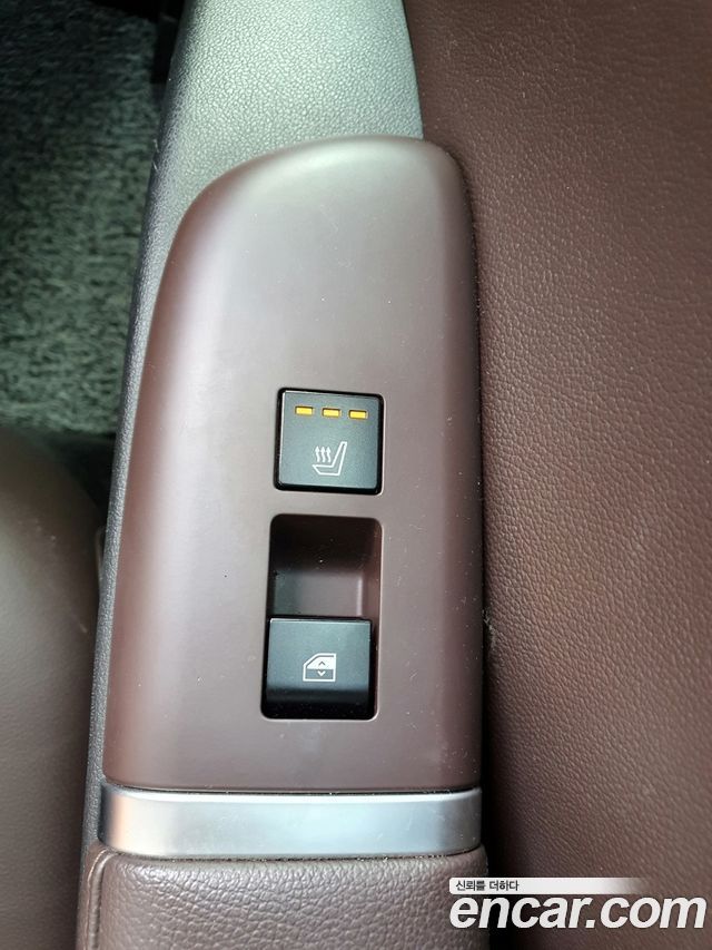 Hyundai Grandeur (GN7) 3.5 LPG 2WD Exclusive 2023 — фото 20