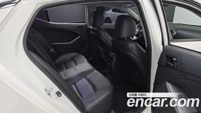 Kia K5 LPI Deluxe 2015 — фото 11