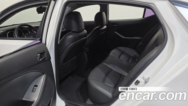 Kia K5 LPI Deluxe 2015 — фото 12