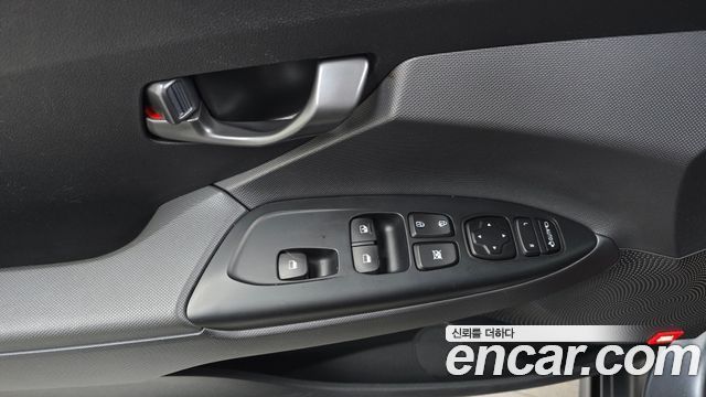 Hyundai Veloster (JS) 1.6 Turbo Sport Core 2019 — фото 17