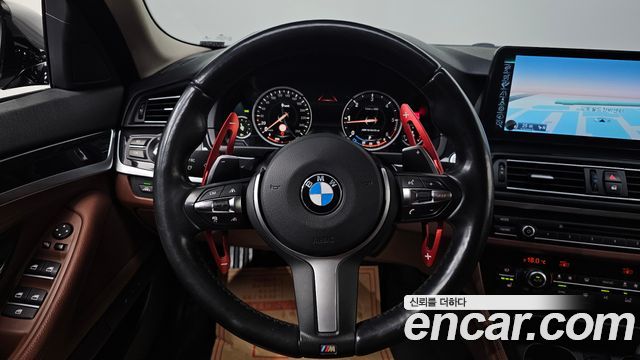 BMW 5 Series (F10) 520d xDrive M Aero Dynamic 2016 — фото 16